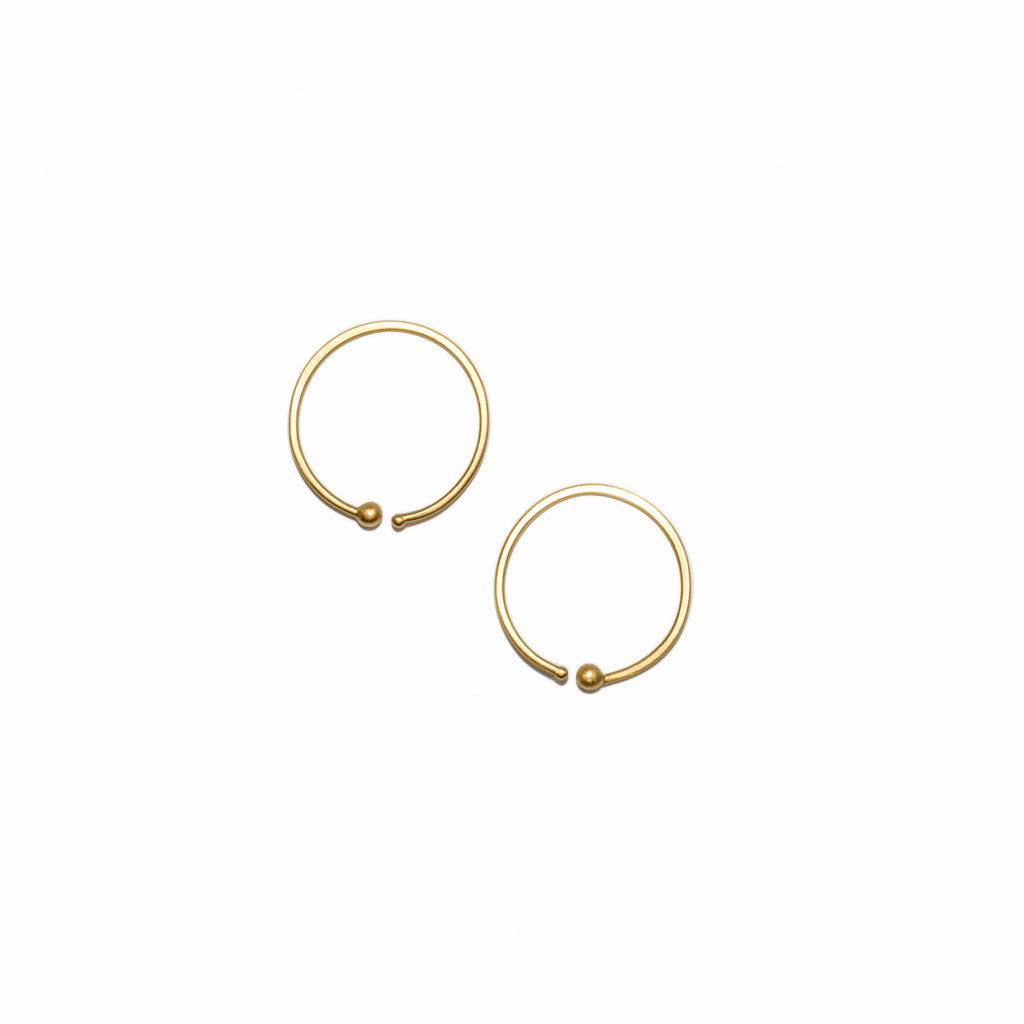 <!--ER730-->loop hoop earrings